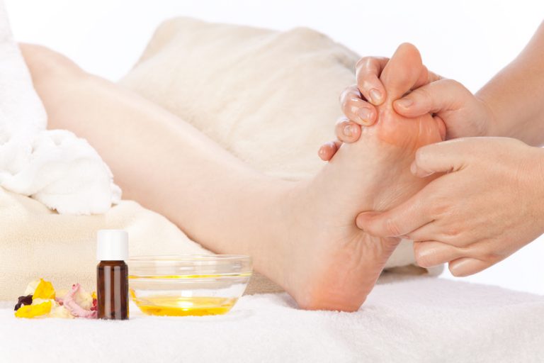 aromatherapie-massage-kamillen-apotheke