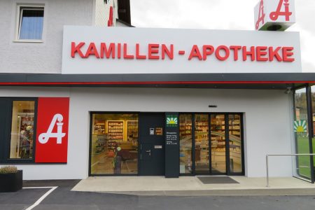  Herzlich Willkommen in der Kamillen-Apotheke